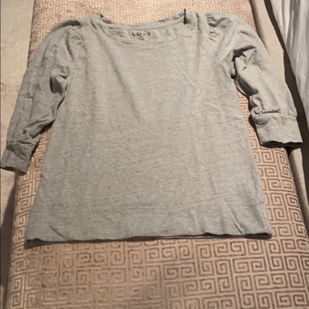 LOFT  gray cotton top with puff sleeves size xs